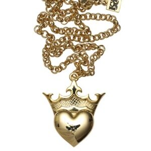 Queen of Hearts Necklace in Gold Finish Glamour